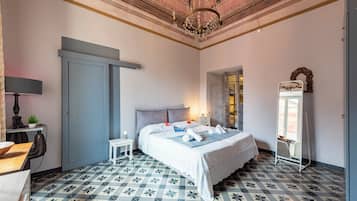 Family Apartment, Multiple Bedrooms (Il Bivacco) | 2 bedrooms, bed sheets