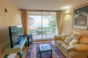 Apartment, 3 Bedrooms | Living area | Flat-screen TV - Oceana Suites Bahía Pelicanos (Puchuncavi)