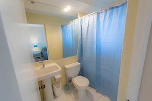 Apartment, 3 Bedrooms | Bathroom