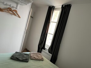 1 soverom, strykejern/-brett, wi-fi (inkludert) og sengetøy