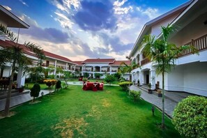 Garden - Hotel Earth Light (Ratnanagar)