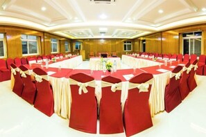 Meeting facility - Hotel Earth Light (Ratnanagar)