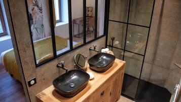 1 間睡房、熨斗/熨衫板、Wi-Fi、床單