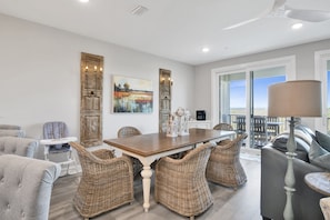 Dining - Coastal Chic Condo with Pool & Balcony (Gulf Shore)