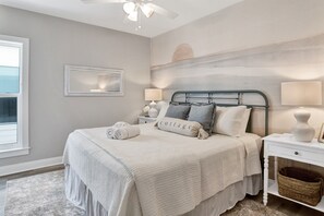 2 bedrooms, iron/ironing board, free WiFi, bed sheets - Coastal Chic Condo with Pool & Balcony (Gulf Shore)