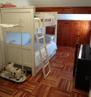 3 bedrooms, WiFi