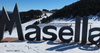 Penthouse 3 rooms Fireplace, Pool, Terrace & Wi-Fi