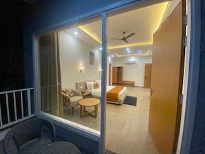 Balcony - Creek Wood (Ramnagar)