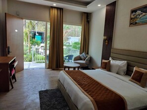 Meja, Wi-fi percuma, cadar katil 