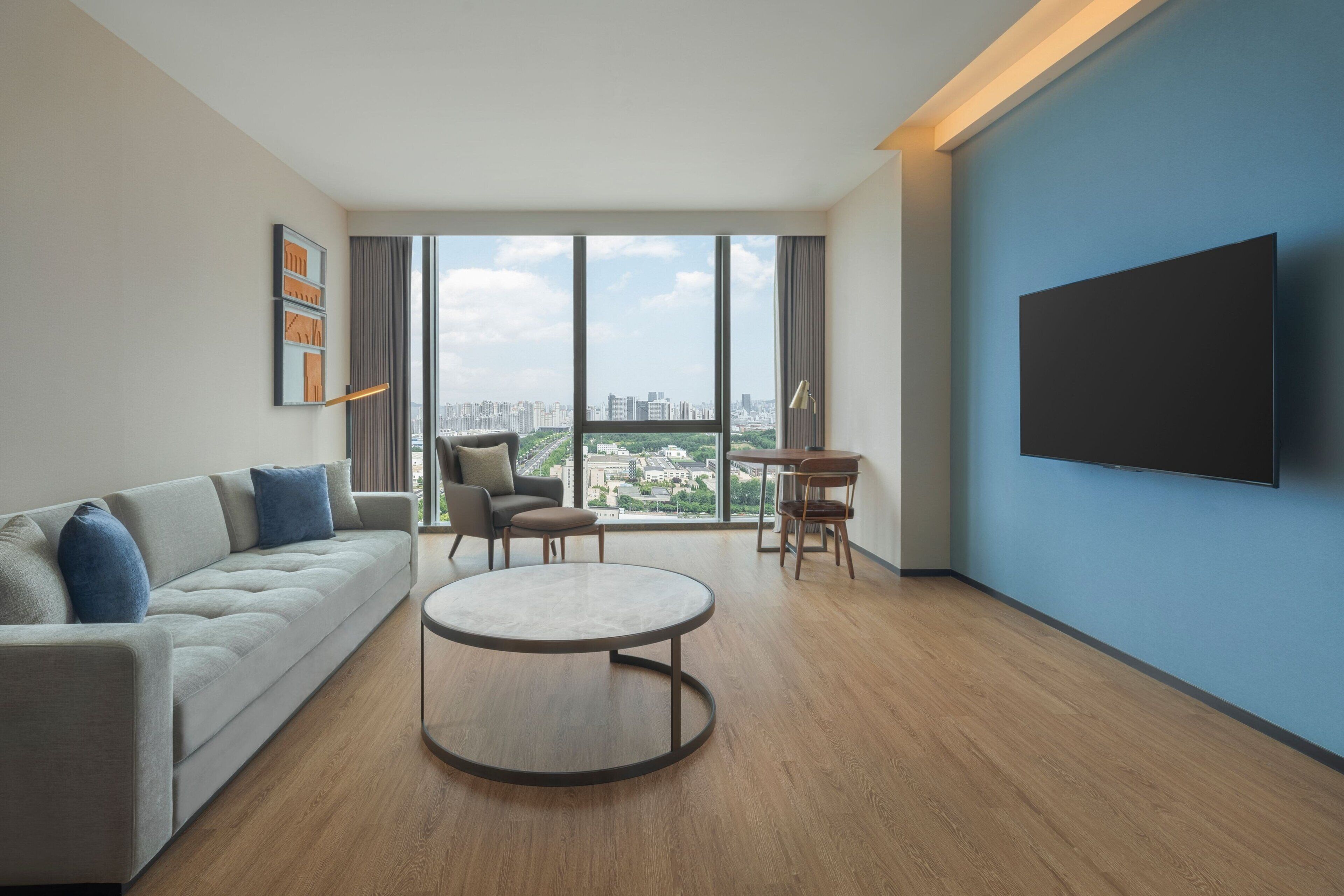 ห้องพรีเมียมสวีท, 1 ห้องนอน, วิวทะเล | ตู้นิรภัยในห้องพัก, โต๊ะทำงาน, ผ้าม่านกันแสง, ห้องเก็บเสียง