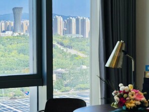Mountain view - Four Points By Sheraton Yantai (Yantai)