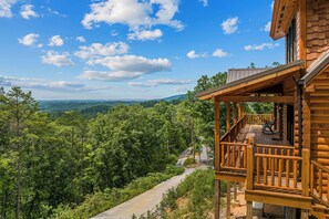 Property grounds - Secluded in Nature’s Embrace (SEVIERVILLE)
