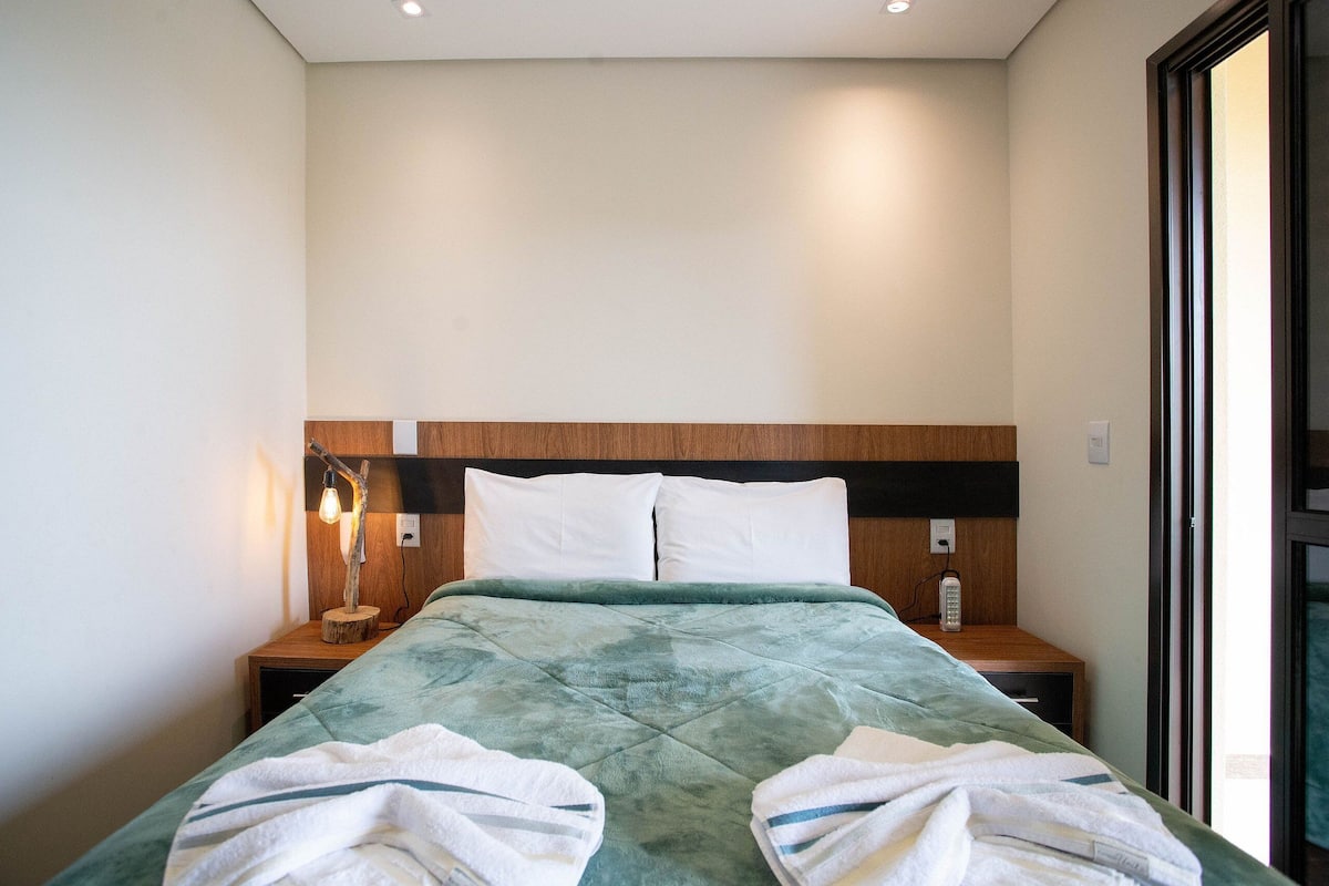 Suite | 1 bedroom, blackout curtains, iron/ironing board, free WiFi