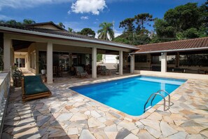 Outdoor pool - Pousada Cantareira (Mairipora)