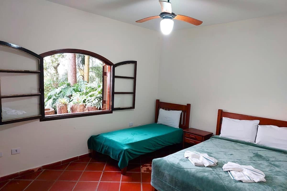 Suite | 1 bedroom, blackout curtains, iron/ironing board, free WiFi
