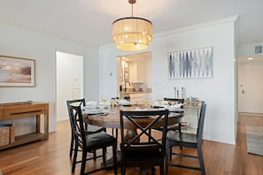 Dining - SeaCliff - Shoreline - Oceanfront Luxury in Santa Barbara (Santa Barbara)