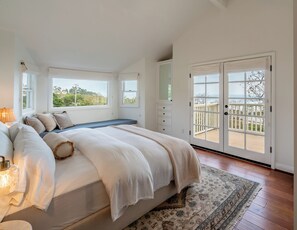 4 makuuhuonetta, silitysrauta/-lauta, vauvan matkasänky, ilmainen Wi-Fi