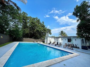 Alberca al aire libre 