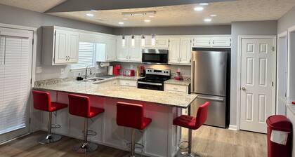 Charming Locust Grove GetAwayHome 4bd/3bath