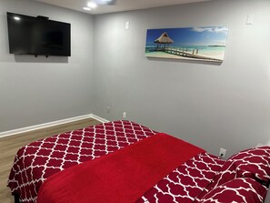 4 bedrooms, desk, iron/ironing board, free WiFi