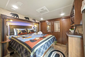 1 bedroom, free WiFi, bed sheets