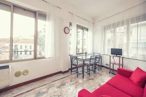 Appartement | Aire de séjour | Téléviseur à écran plat