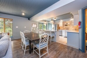 Dining - New! Luxury Lakefront w/ Pool, Dock & Hot Tub (Oakland)
