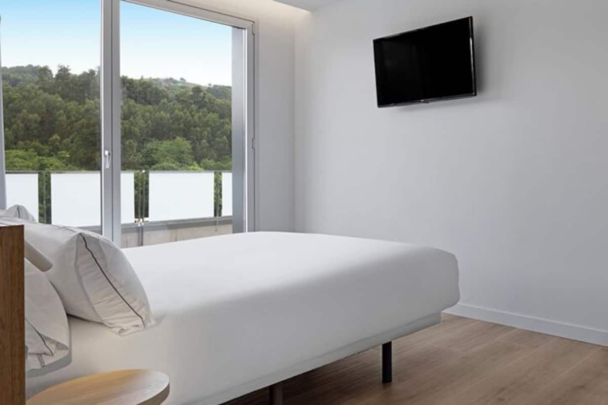 1 bedroom, in-room safe, free WiFi