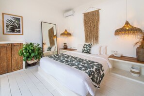 6 bedrooms, iron/ironing board, Internet, bed sheets