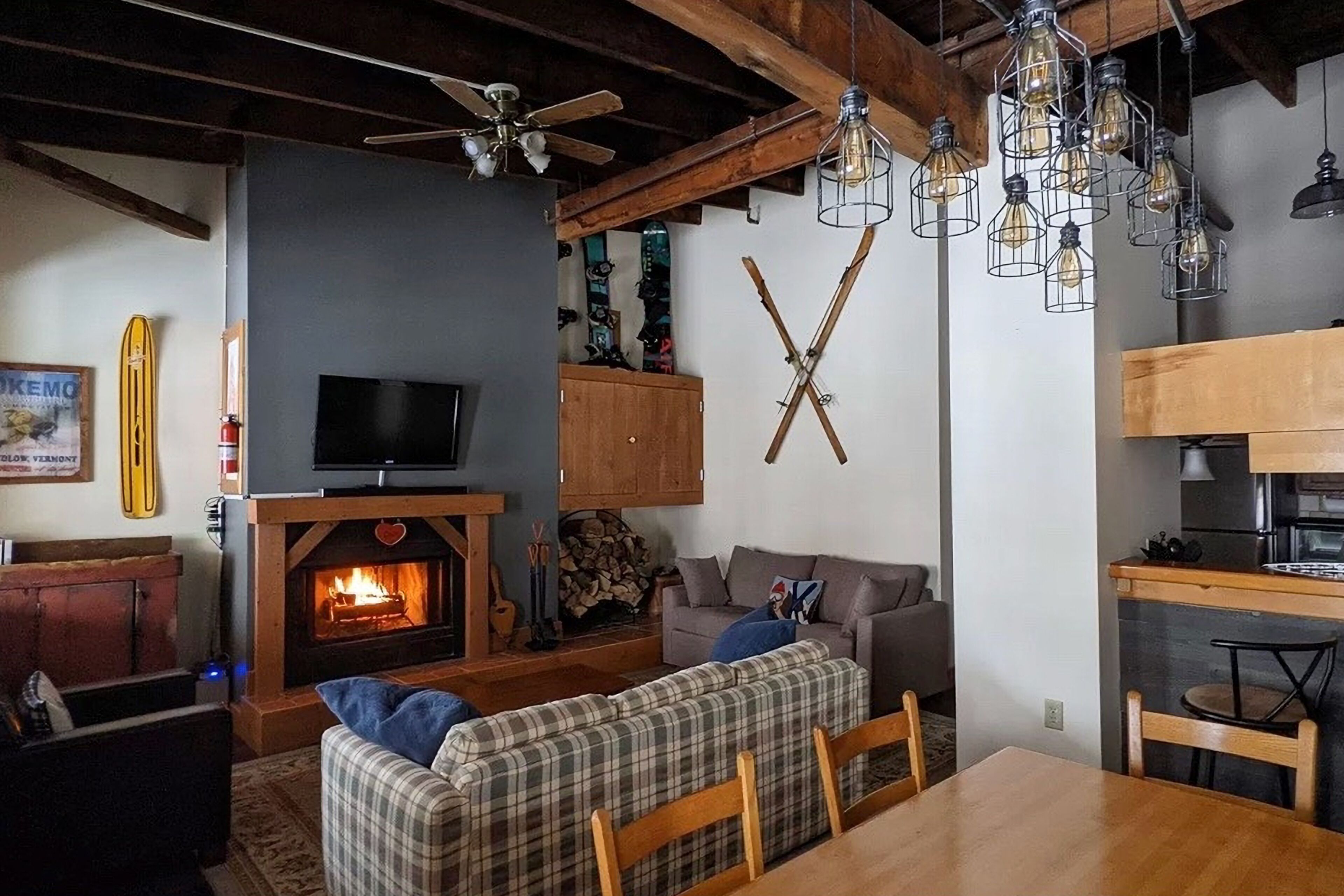 Historic condo with fireplace and views of the river & mountains