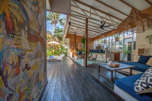 Terrace/patio - Splendid Villa Shakti Canggu Boho chic 3bd & Pool (Canggu)