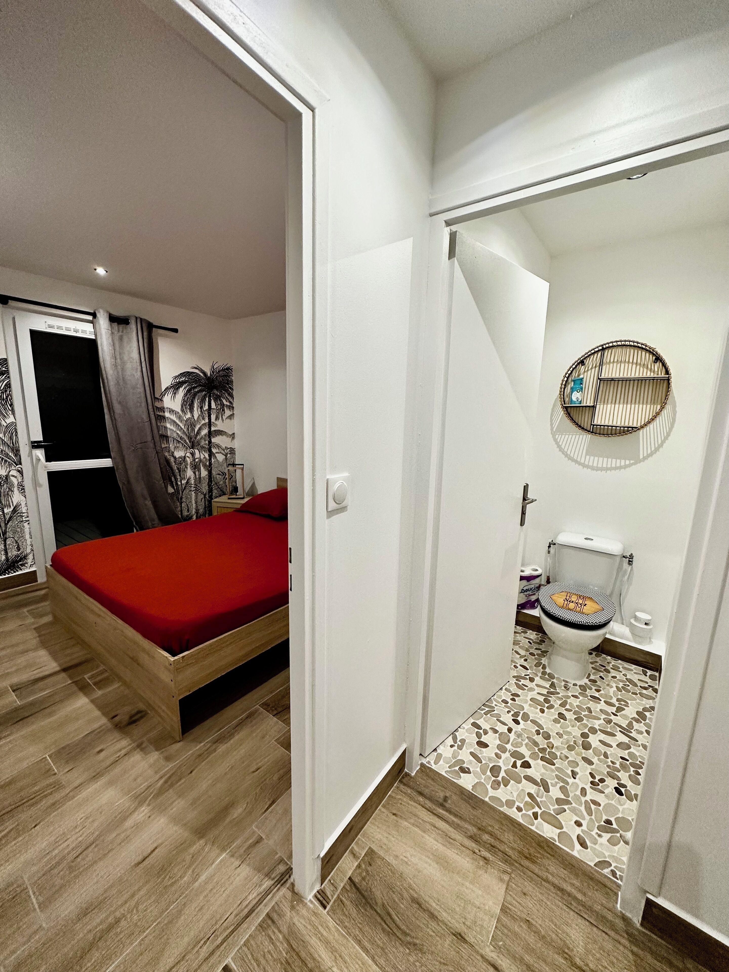 3 chambres, fer et planche à repasser, accès Internet, draps fournis