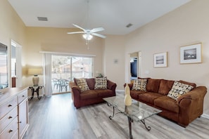 TV - Your Florida Getaway for Fun, Pool, and Games, not far from Disney (Davenport)