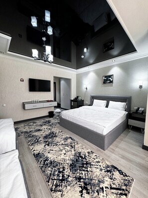 Premium bedding, down comforters, Select Comfort beds, minibar - De Villa Hotel (Samarkand)