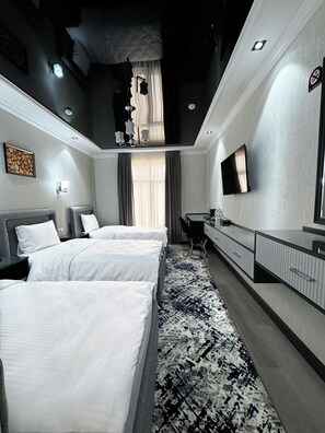 Premium bedding, down duvets, Select Comfort beds, minibar - De Villa Hotel (Samarkand)