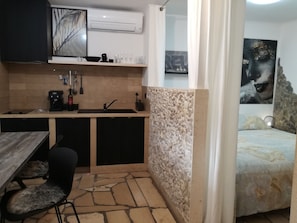1 quarto, ferros/tábuas de passar roupa, Wi-Fi, roupa de cama