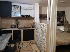 1 bedroom, iron/ironing board, WiFi, bed sheets - Tiny villa Relax (Žrnovo)