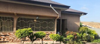 Serene Haven: A Smart Retreat