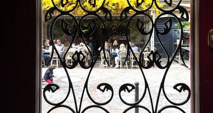 Rue Cler market - Eiffel tower vicinity - Pedestrian section - Newly listed