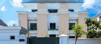 Bluerock Residences