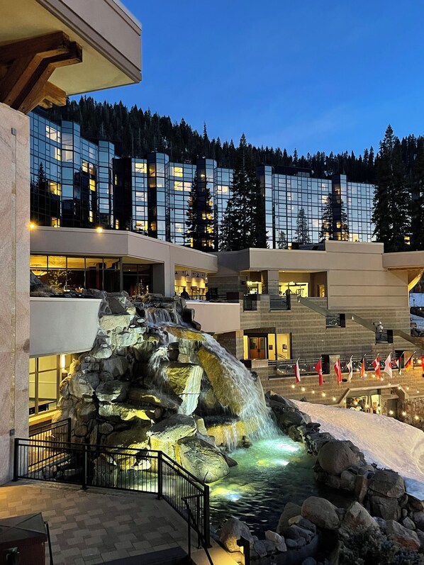 Exterior - Everline Resort and Spa 2 Queen Valley View (Olympic Valley)