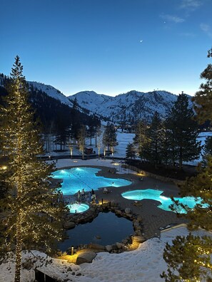 Pool - Everline Resort and Spa 2 Queen Valley View (Olympic Valley)