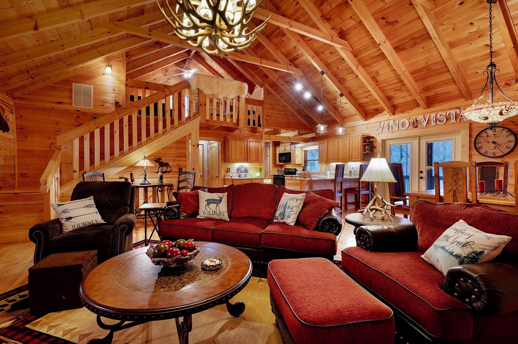 تلفزيون ذكي، مدفأة، كرة قدم الطاولة