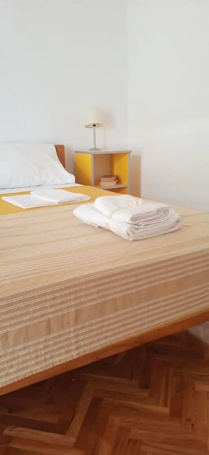 2 Schlafzimmer, Bügeleisen/Bügelbrett, WLAN, Bettwäsche