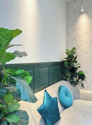 Interior - Entire 3BR Stylish Home - Tranquil & Central, D1 (Thanh pho Ho Chi Minh)