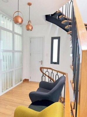 Interior - Entire 3BR Stylish Home - Tranquil & Central, D1 (Thanh pho Ho Chi Minh)