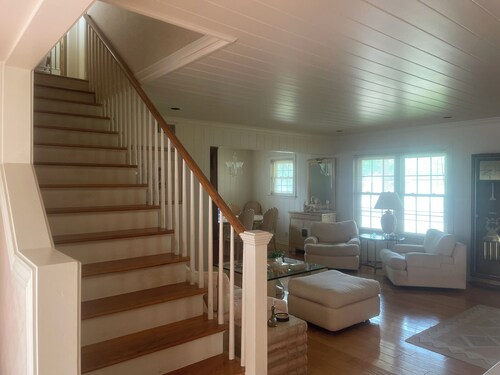 Private Coastal Family Home w/ Pool & Hot Tub • Enclosed Garden • Near Beaches