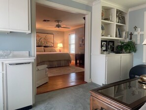 3 makuuhuonetta, työpöytä, silitysrauta/-lauta, ilmainen Wi-Fi