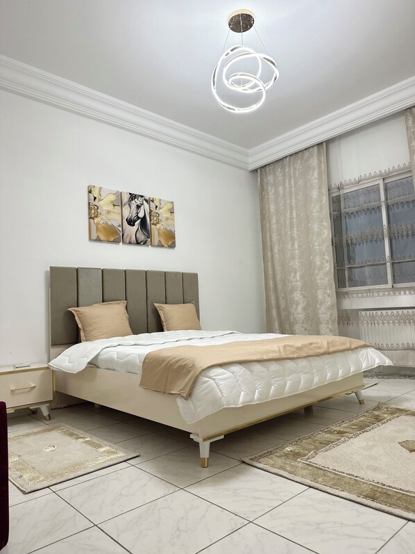 Apartment, 3 Bedrooms, Accessible, Smoking