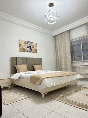 Apartment, 3 Bedrooms, Accessible, Smoking | 3 bedrooms